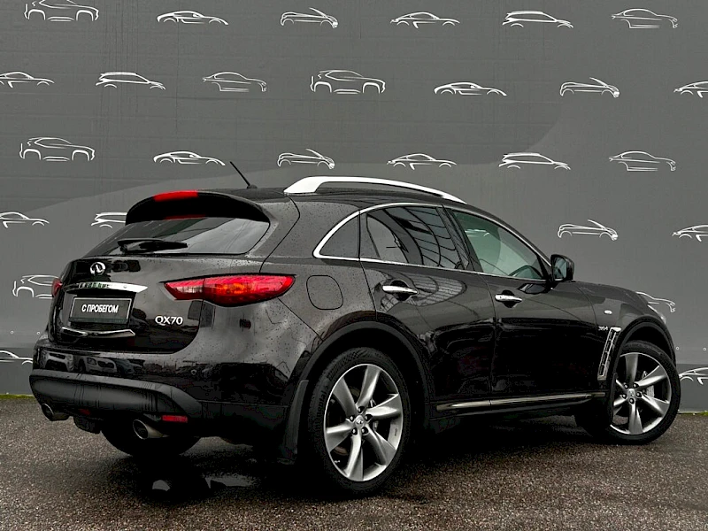 Infiniti QX70